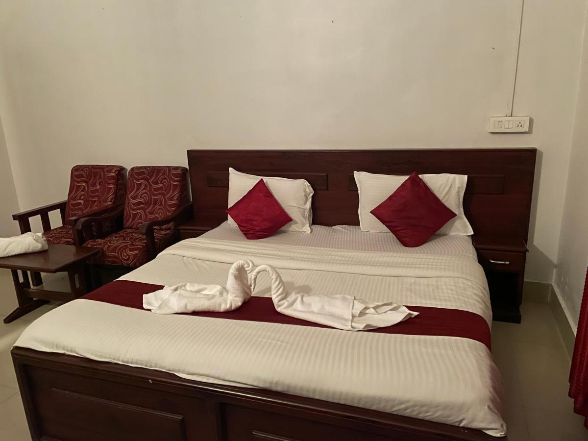 Hotel Caveri Madikeri Exterior photo