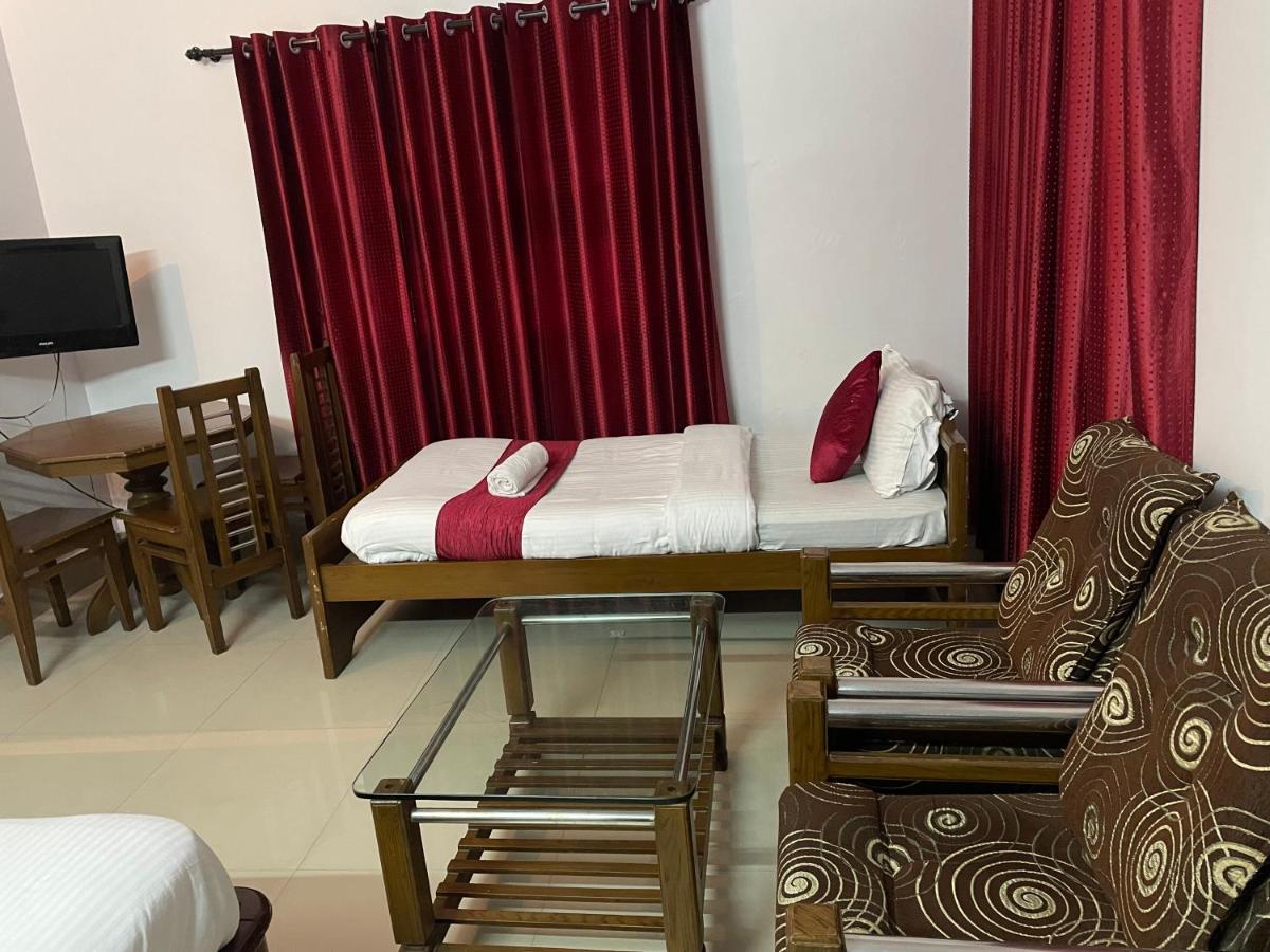 Hotel Caveri Madikeri Exterior photo